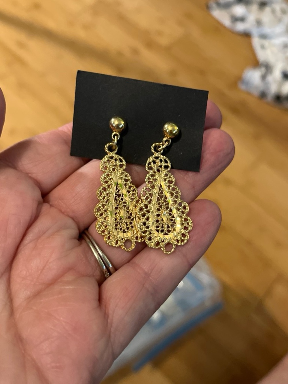 Gold Filigree Drop Earrings - Elegant Women Jewelry 1750